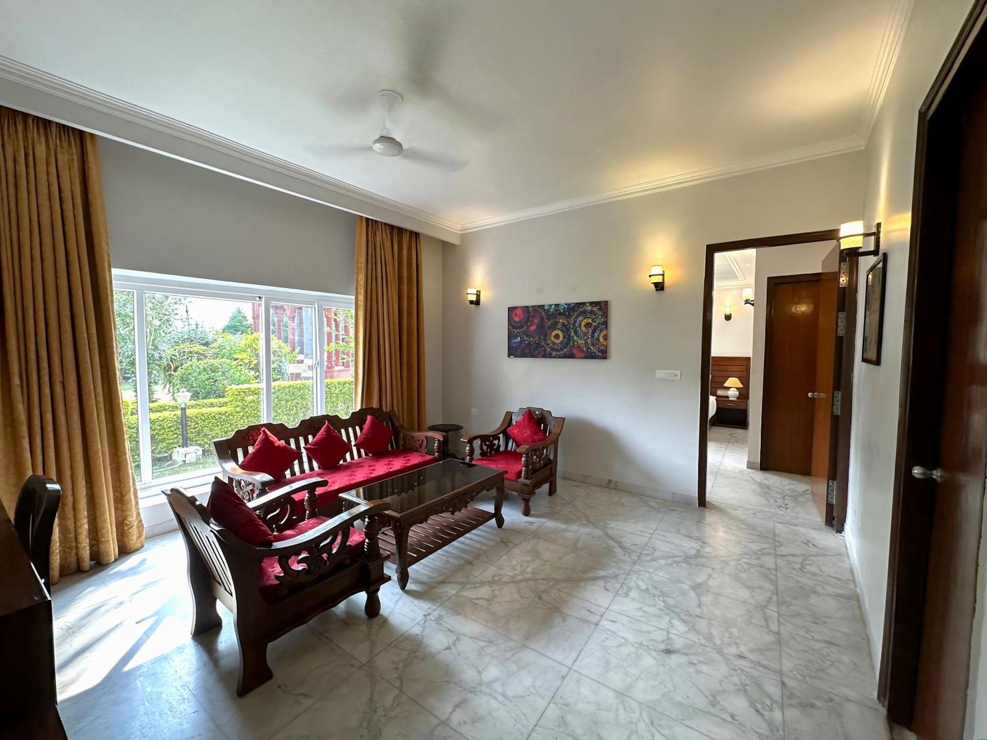 Hotel Golden Tulip Khajurāho Buitenkant foto