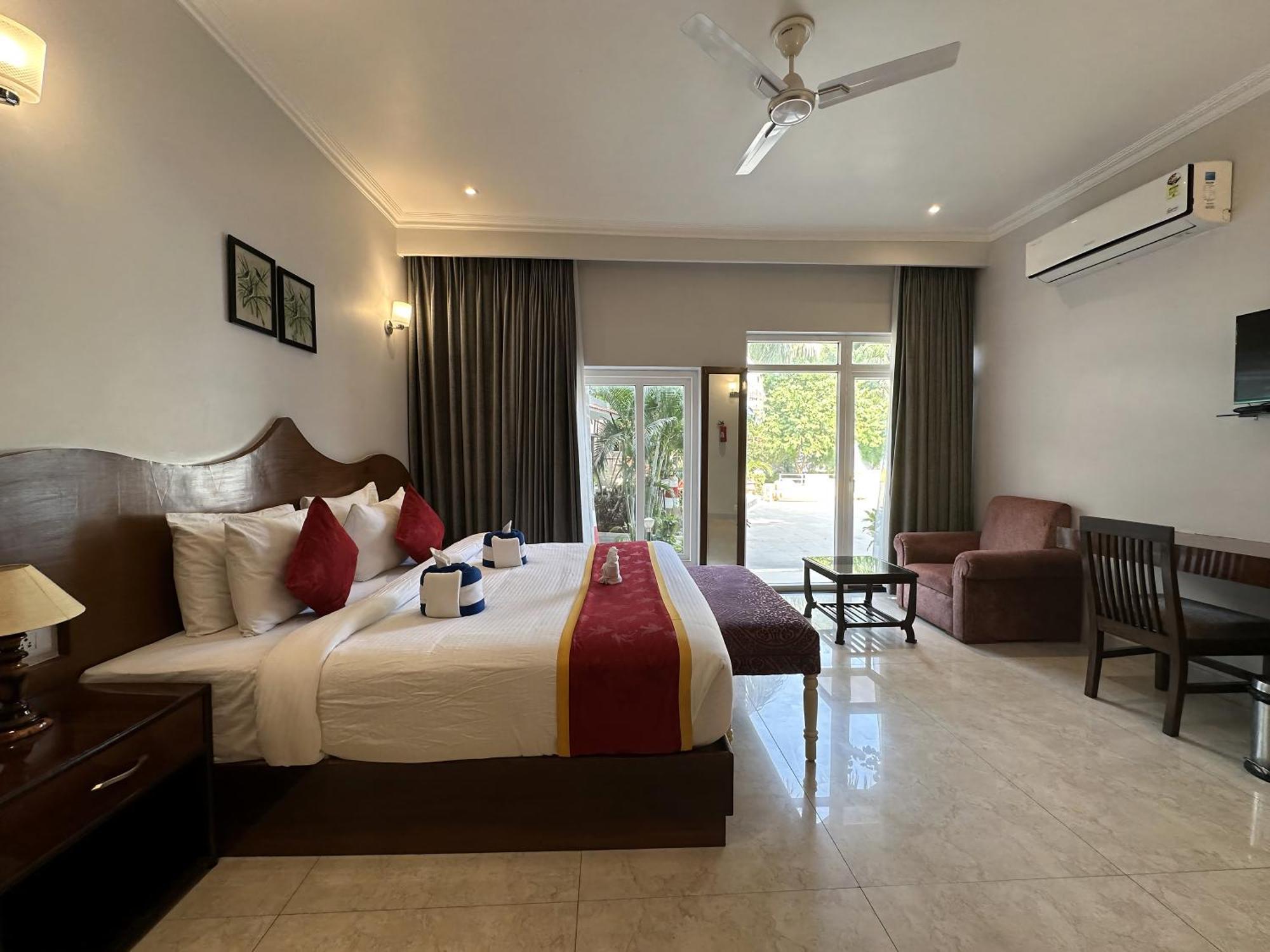 Hotel Golden Tulip Khajurāho Buitenkant foto